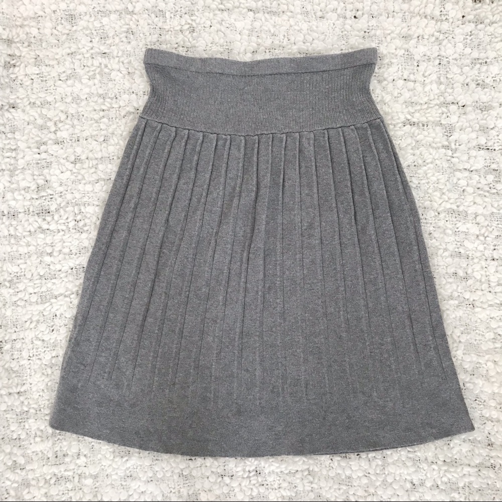 Merona Woman’s Gray Pleated Skirt